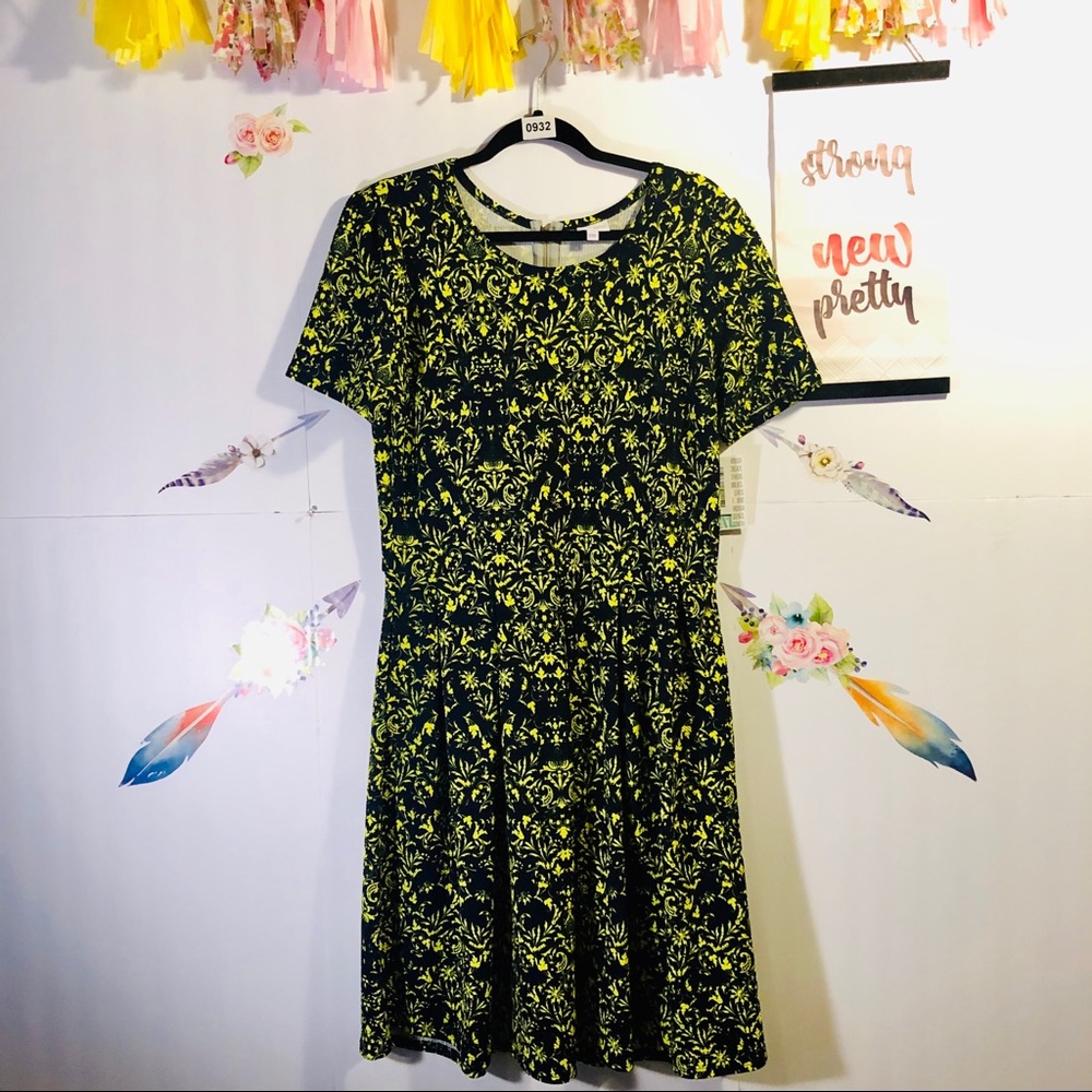 LuLaRoe Amelia Dress w/ **pockets**